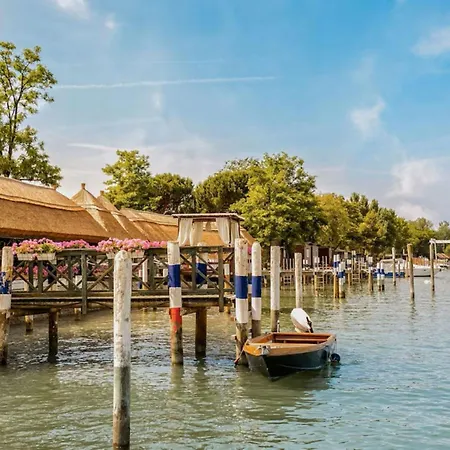 Comfy Flat In A With Pool Apartment Porto Santa Margherita di Caorle